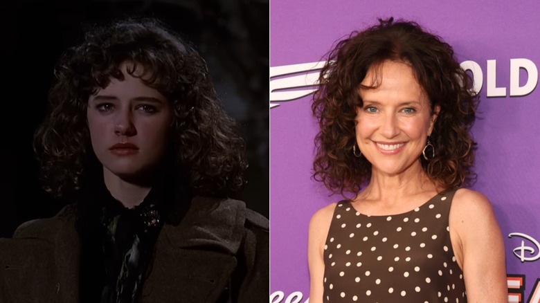 Jean Louisa Kelly como Tia en 
