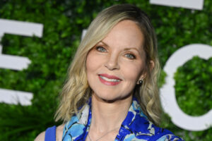 La actriz de Mary Ingalls, Melissa Sue Anderson, adora un look azul atrevido