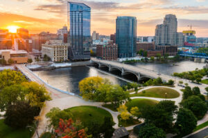Los boomers de Chicago se están mudando a esta vibrante ciudad del Medio Oeste con cervezas artesanales icónicas a solo 3 horas de distancia