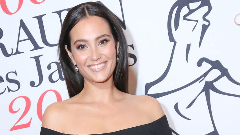 Emma Heming Willis en la alfombra roja