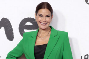 Los mejores looks de alfombra roja de Teri Hatcher a los 50 años