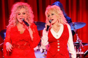 La famosa hermana de Dolly Parton, Stella, fue una bomba total en los años 80