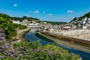Entre Plymouth y Par hay una encantadora ciudad costera con vistas al río, playas y mariscos frescos.