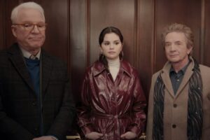 Selena Gomez no tiene miedo de envejecer y los únicos asesinatos que sus coprotagonistas deben agradecer