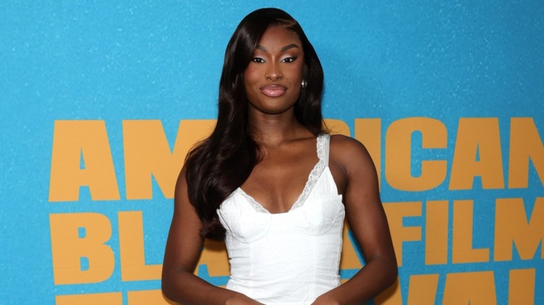 Coco Jones en el panel Peacock's Strung: From Script to Screen durante el Festival de Cine Negro Americano de 2026 en Miami Beach en mayo de 2026
