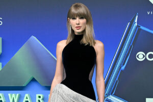 Taylor Swift redime su reputación de estilo con un elegante look en los VMA 2026 que combina con su nuevo corto