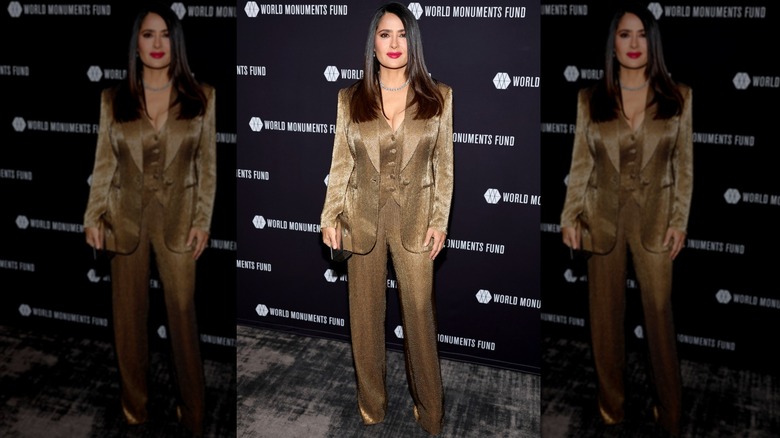 Salma Hayek asiste a la 34ª Gala anual Adriana del Fondo Mundial de Monumentos en la ciudad de Nueva York en octubre de 2023