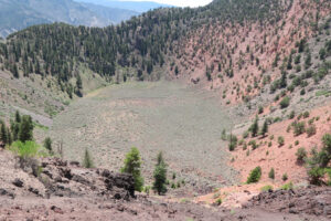 El único volcán activo de Colorado es una ‘anomalía misteriosa en las Montañas Rocosas’ que se puede explorar en menos de una hora desde Vail
