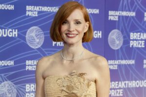 Cómo se ve Jessica Chastain sin su cabello rojo intenso