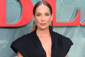 La elegante manicura de otoño de la estrella de Downton Abbey, Joanne Froggatt, es muy fácil de hacer tú mismo