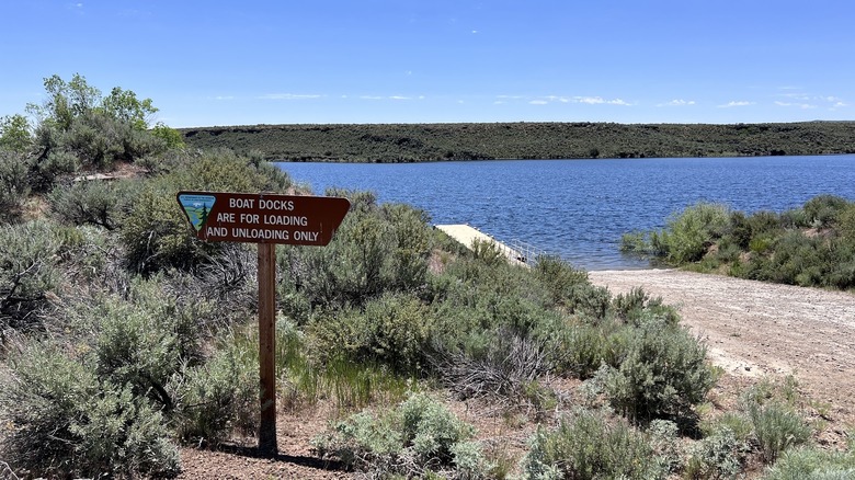 El sitio de Moonstone Landing en Magic Reservoir a un alto nivel de agua