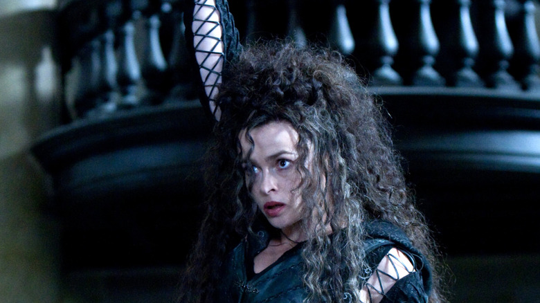 Helena Bonham Carter interpretando a Bellatrix Lestrange