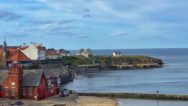 Edificios costeros en Whitley Bay, Inglaterra