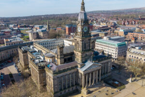 Entre Manchester y Blackburn se encuentra una ciudad de Inglaterra con una cultura, eventos y compras vibrantes