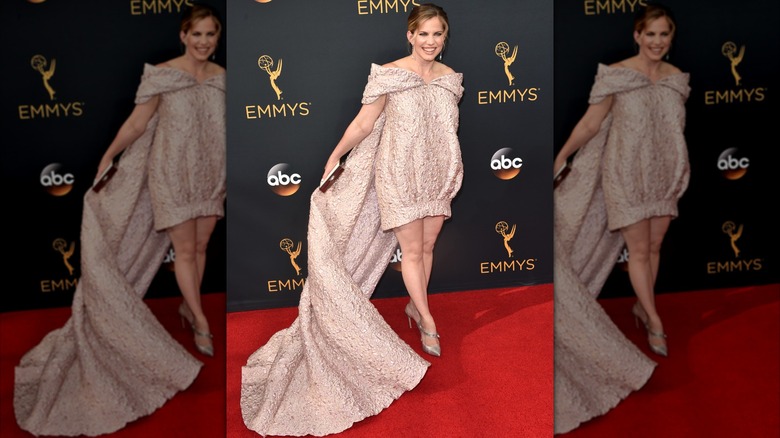 Anna Chlumsky en la 68ª edición anual de los premios Primetime Emmy en Los Ángeles en septiembre de 2016
