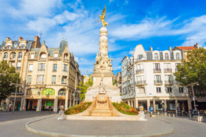 Olvídese de París: esta encantadora ciudad francesa a unas 2 horas de distancia será uno de los destinos más de moda de 2027