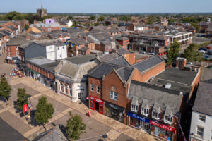 Entre Liverpool y Blackpool hay una ciudad comercial famosa por el pan de jengibre y una de las mejores escenas gastronómicas de Gran Bretaña.