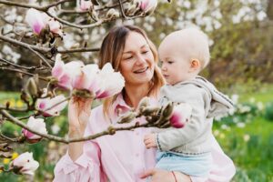 Nombres florales antiguos para bebés de los años 30 y más allá que siguen siendo hermosos hoy en día