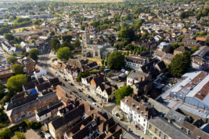A menos de 2 horas de Londres hay una bonita ciudad con senderos junto al río, diversión familiar y belleza histórica