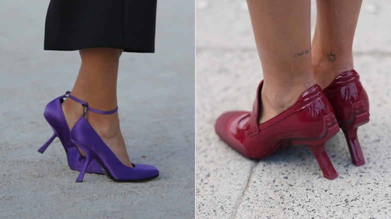 Beca Michie usa un par de zapatos de tacón de satén morado con correa en el tobillo y tacón invertido durante la Semana de la Moda de París en octubre de 2026 / Dolma Lisa Dorjee usa un par de mocasines de charol rojo con tacones invertidos durante la Semana de la Moda de París en octubre de 2026