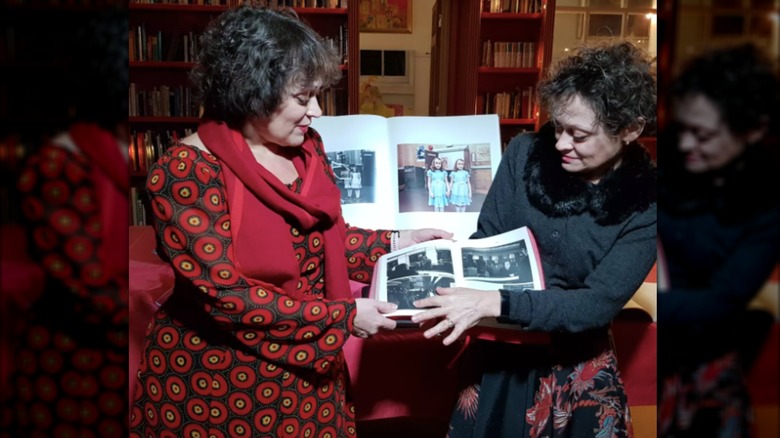 Louise y Lisa Burns en el lanzamiento del libro. "El resplandor de Stanley Kubrick" en diciembre de 2022