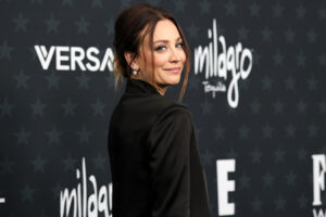 Es probable que la segunda hija de Kaley Cuoco tenga un nombre versátil, predice un experto