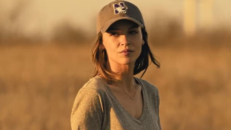 Kayla Wallace como Rebecca Falcone en Landman.